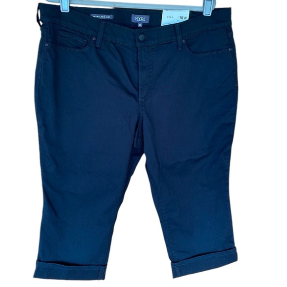 NYDJ Marilyn Crop Cuffed Denim Capri Jeans. Plus Size 18W. True Black. NWT - Picture 3 of 15